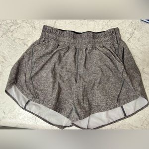 Lululemon 5” midrise Track that gray shorts